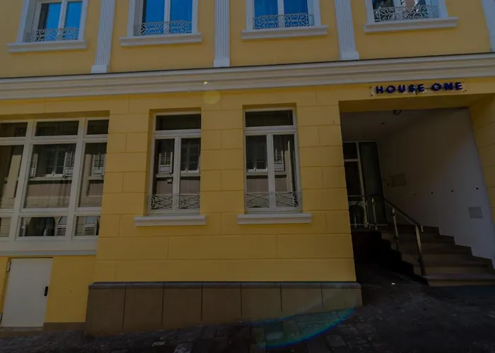 Art Hotel House One